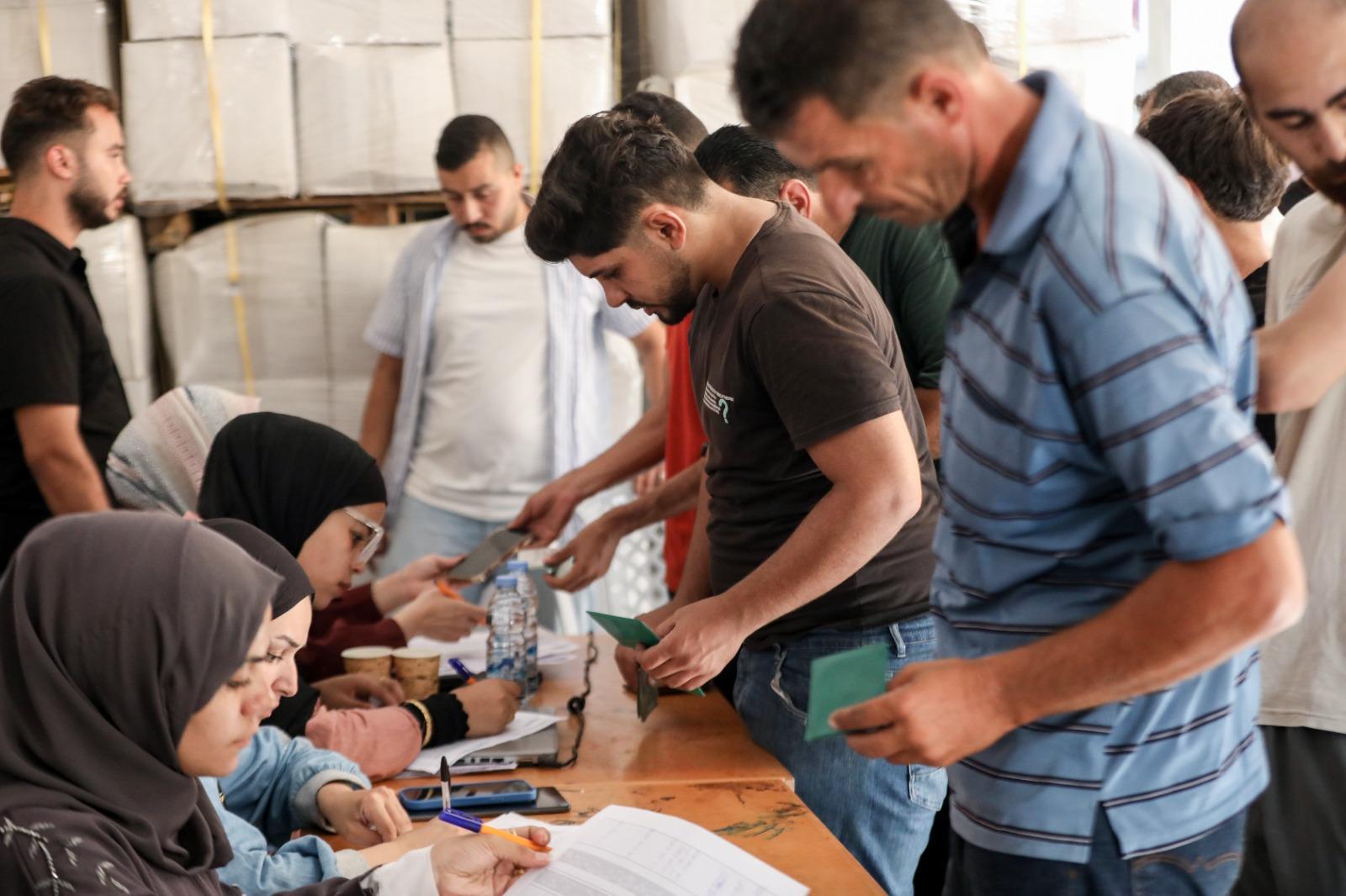 توزيع 3,000 طرد غذائي في غزة Distribution of 3,000 Food Parcels in Gaza