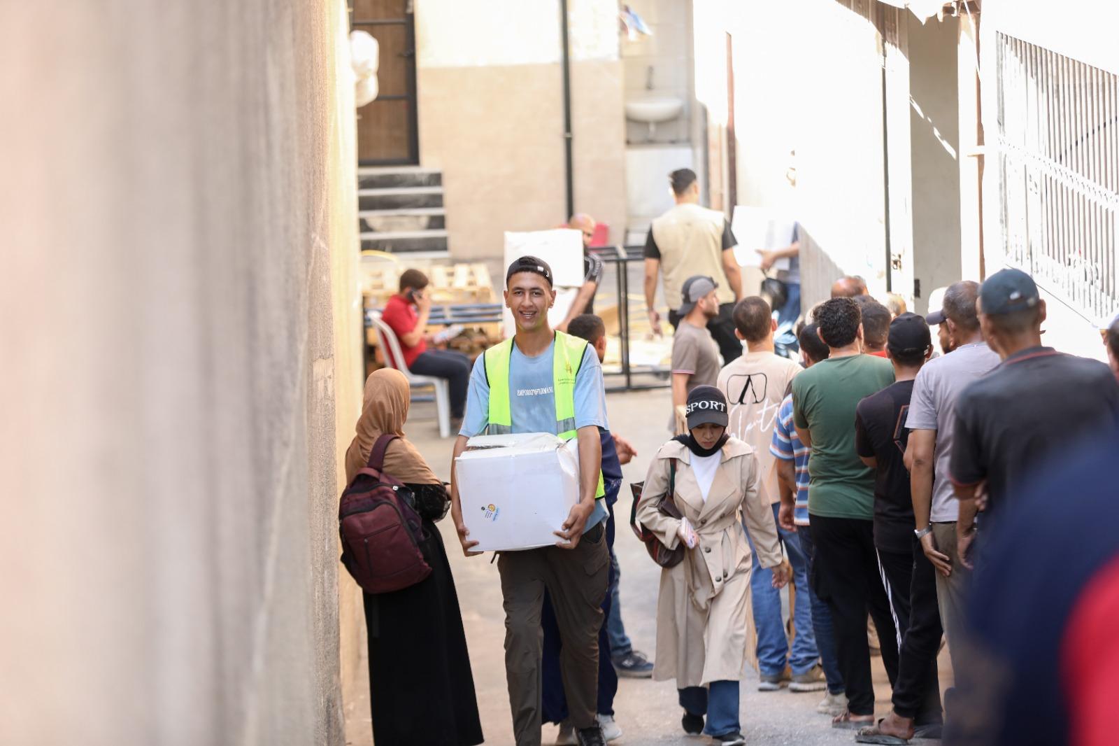توزيع 3,000 طرد غذائي في غزة Distribution of 3,000 Food Parcels in Gaza