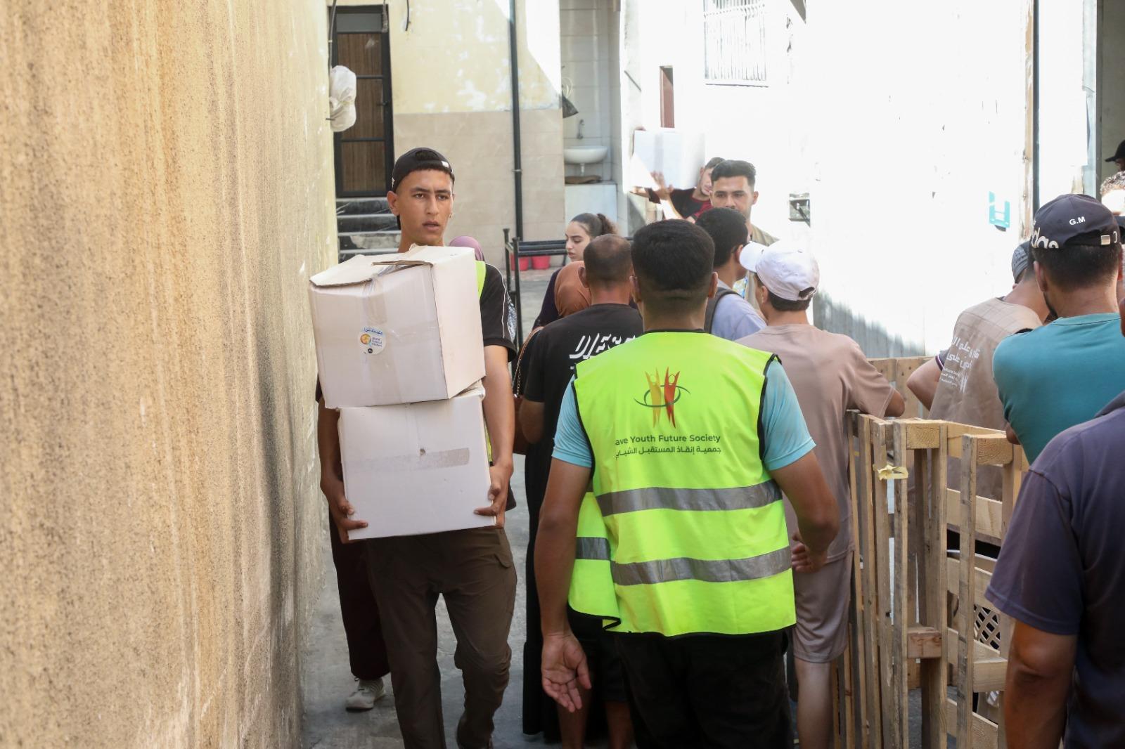 توزيع 3,000 طرد غذائي في غزة Distribution of 3,000 Food Parcels in Gaza
