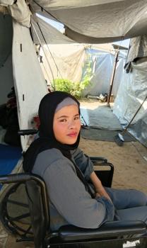 من بين الألم يولد الأمل: رحلة أمل نحو استعادة استقلاليتها