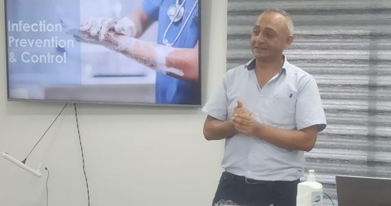 تدريبات لتعزيز سلامة المرافق الصحية في غزة